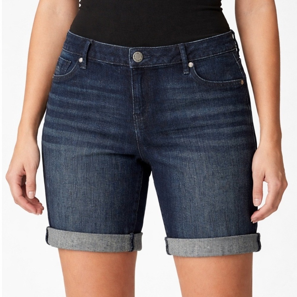 Simply Vera Vera Wang 6 Roll Cuff Bermuda Shorts Womens Dark Wash‎ Denim